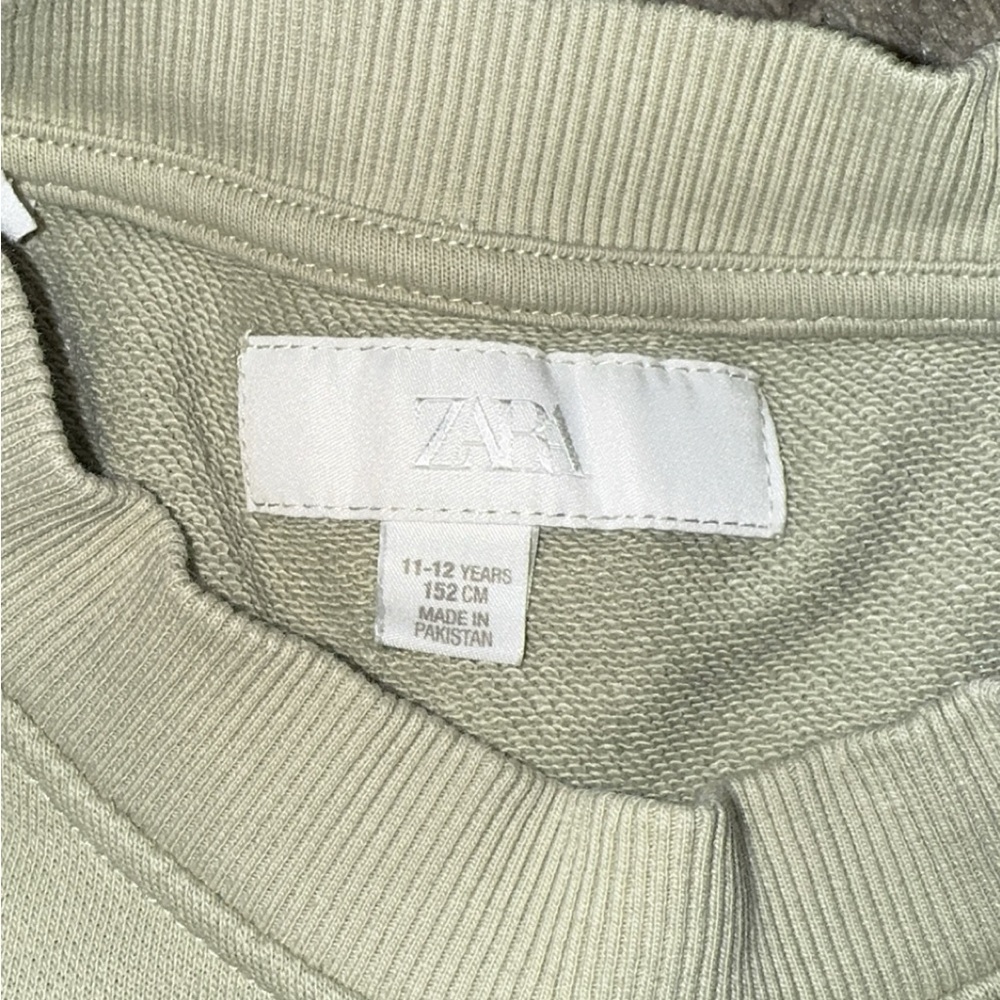 Zara Set - Picture 2 of 5